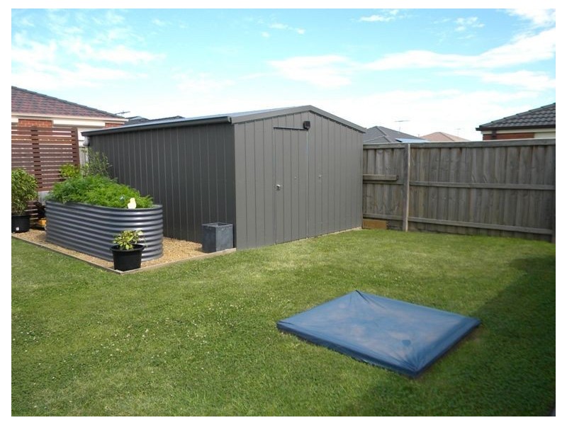 32 Flametree Circuit, Cranbourne VIC 3977