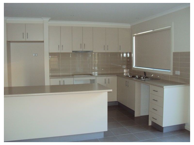 3 Pebble Ave, Lyndhurst VIC 3975