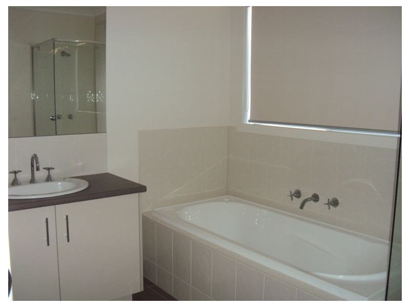 3 Pebble Ave, Lyndhurst VIC 3975