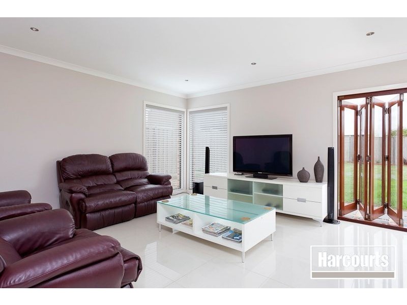 3 Locky Grove, Lyndhurst VIC 3975