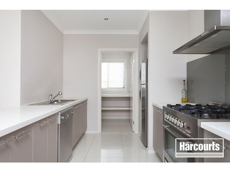 3 Locky Grove, Lyndhurst VIC 3975