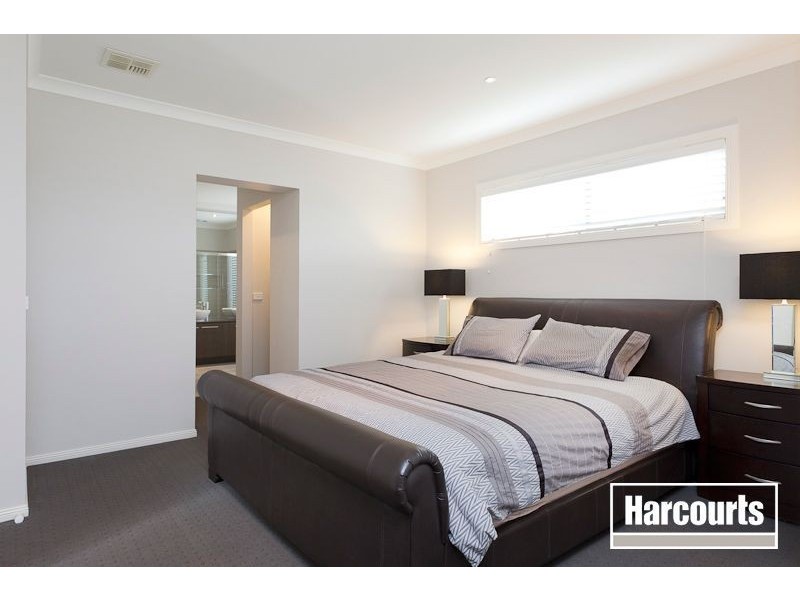 3 Locky Grove, Lyndhurst VIC 3975