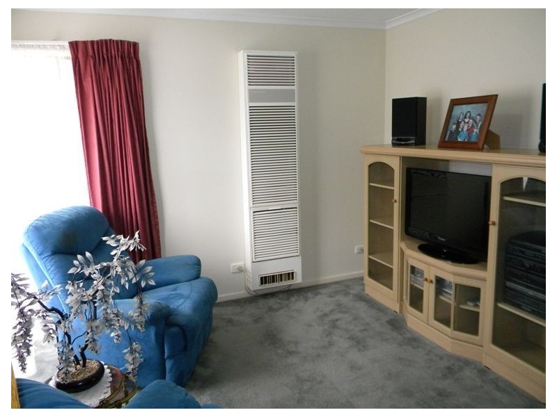 88 Raisell Road, Cranbourne West VIC 3977