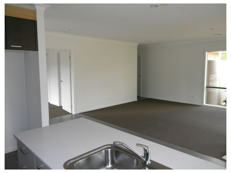 2/12 Landstead Court, Carrum Downs VIC 3201