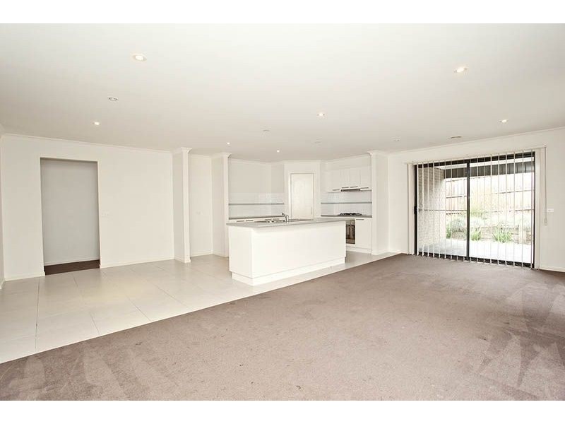 3 Greenview Court, Cranbourne North VIC 3977