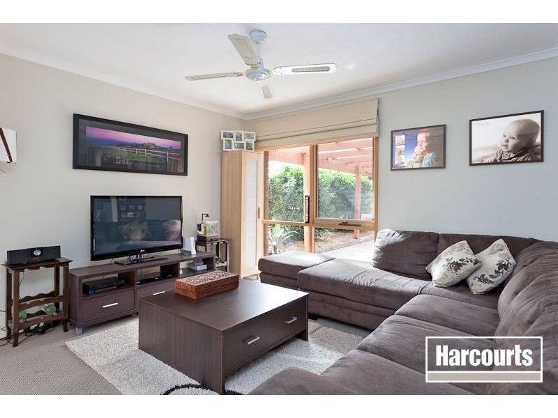 65 Courtenay Avenue, Cranbourne North VIC 3977