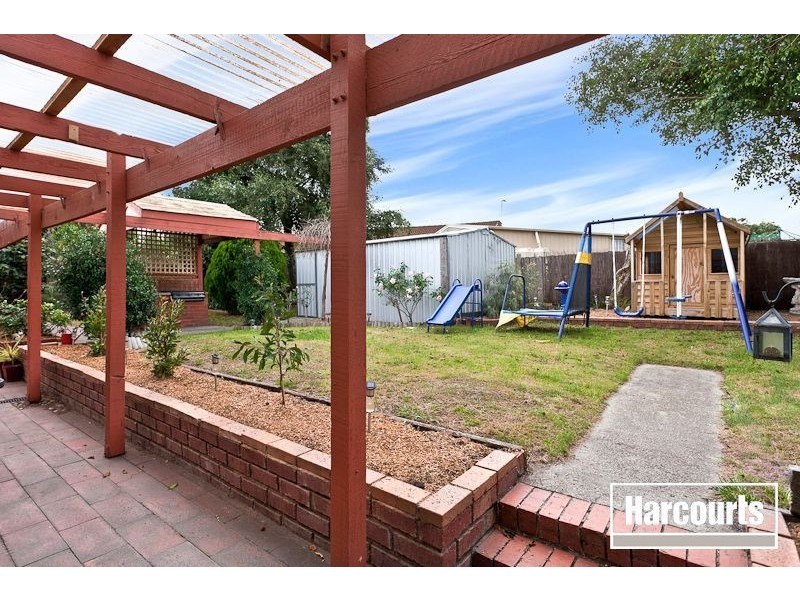 65 Courtenay Avenue, Cranbourne North VIC 3977