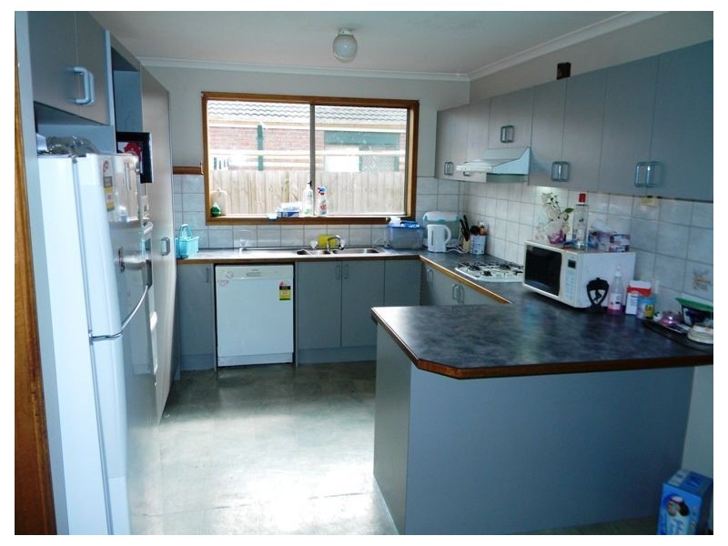 49 Hamilton Drive, Cranbourne North VIC 3977