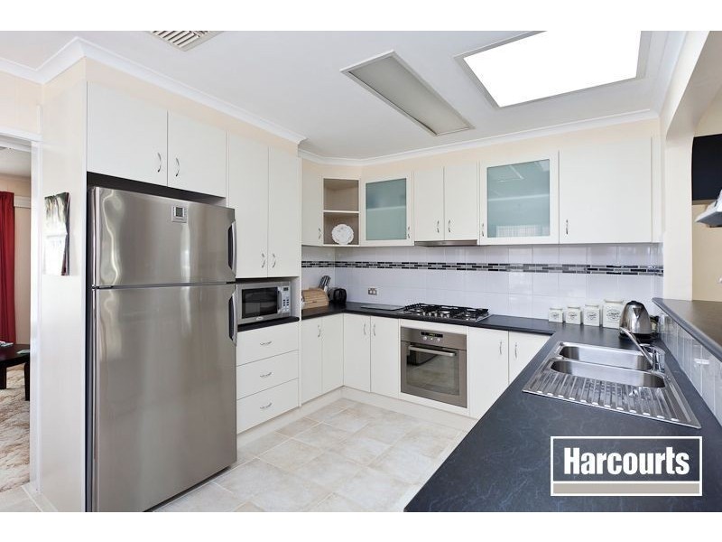 14 Highview Avenue, Cranbourne VIC 3977