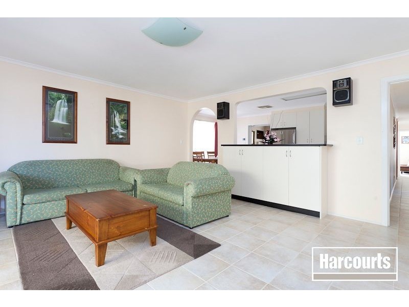 14 Highview Avenue, Cranbourne VIC 3977