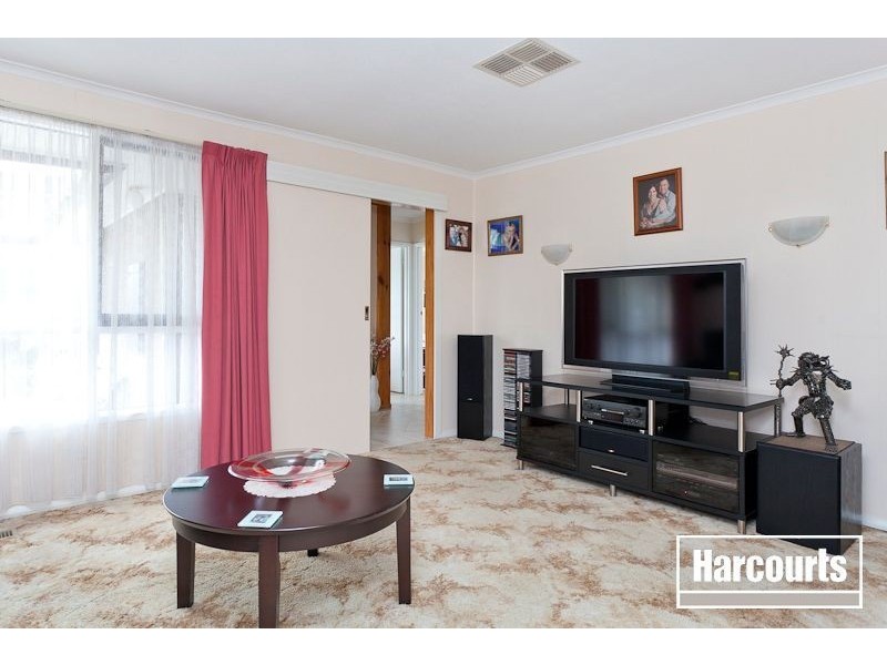 14 Highview Avenue, Cranbourne VIC 3977