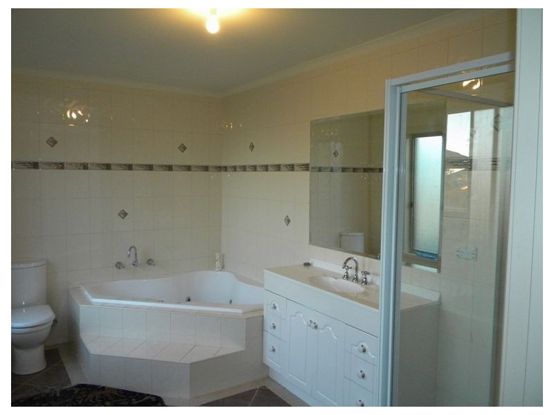 29 Spring Circuit, Pakenham VIC 3810