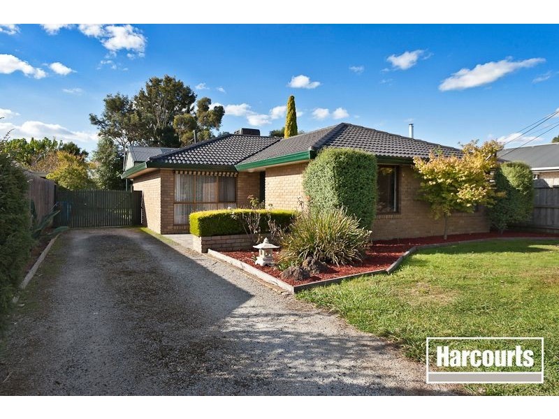 9 Clairmont Avenue, Cranbourne VIC 3977