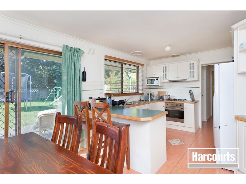 9 Clairmont Avenue, Cranbourne VIC 3977