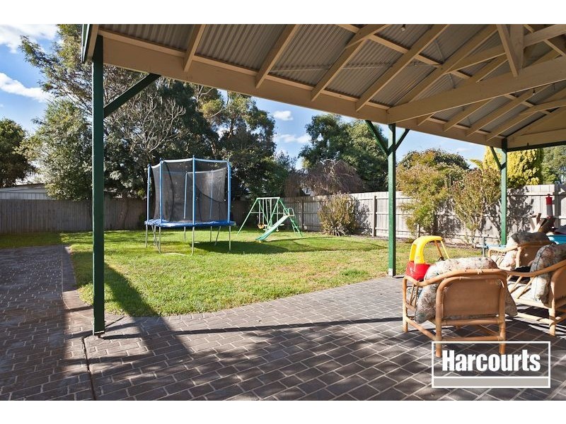 9 Clairmont Avenue, Cranbourne VIC 3977