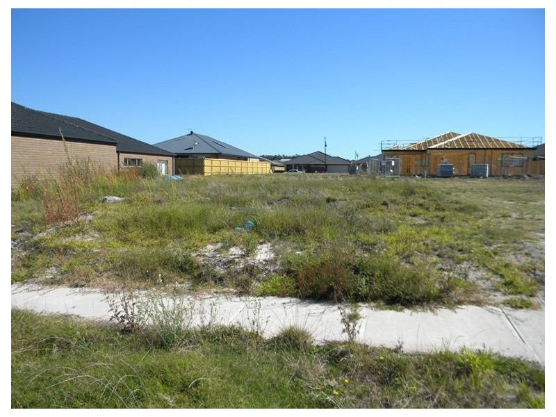Lot 310 Olivebank Crescent, Cranbourne North VIC 3977