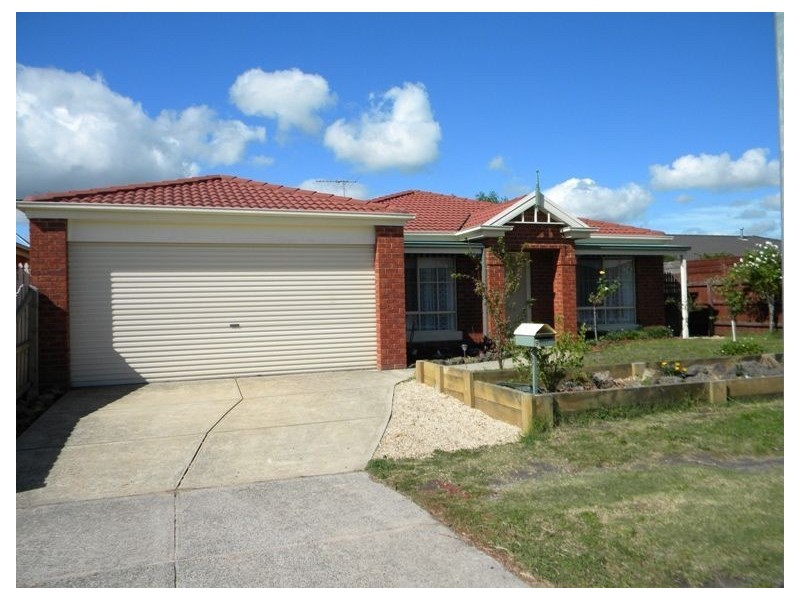 9 Mariner Close, Cranbourne North VIC 3977