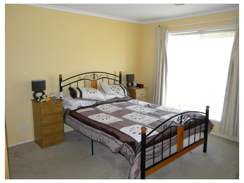 9 Mariner Close, Cranbourne North VIC 3977