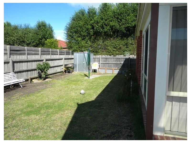 9 Mariner Close, Cranbourne North VIC 3977