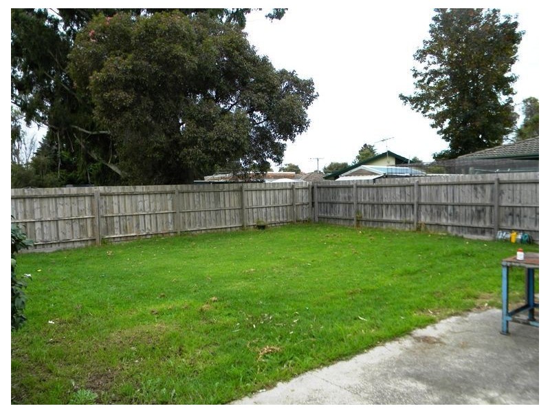34 Valepark Crescent, Cranbourne VIC 3977