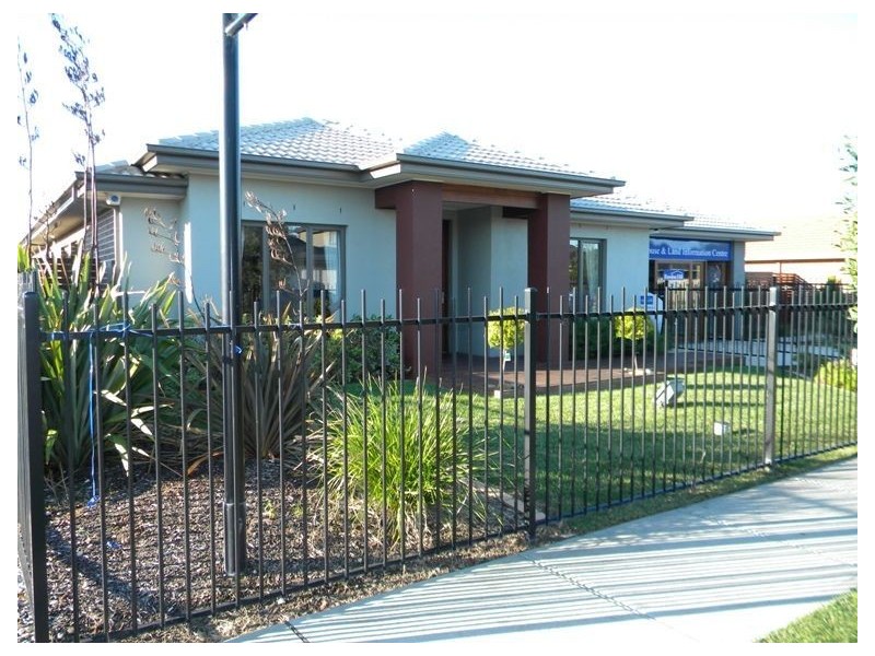 16 Mallet Grove, Lyndhurst VIC 3975