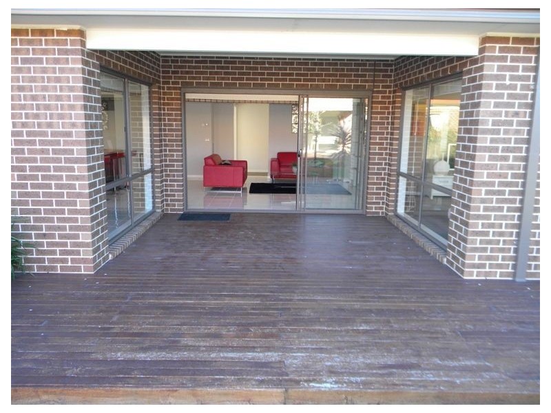 16 Mallet Grove, Lyndhurst VIC 3975