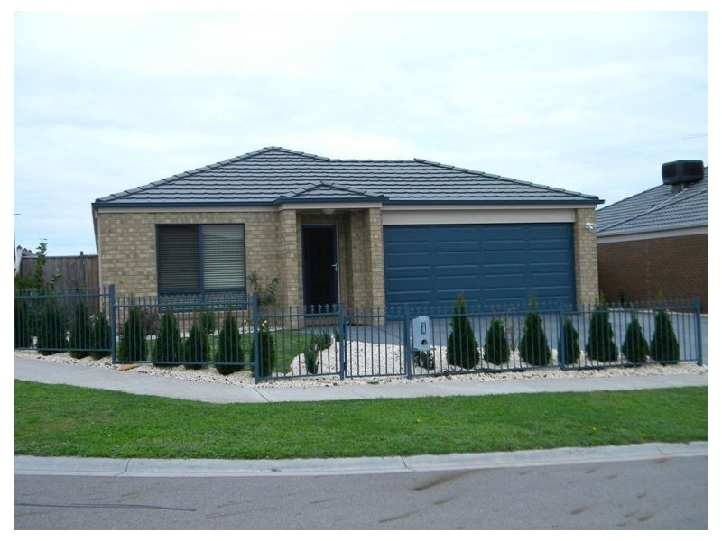 34 Flametree Circuit, Cranbourne VIC 3977
