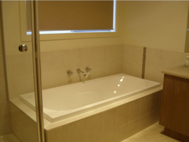 19 Charlbury Crescent, Cranbourne North VIC 3977