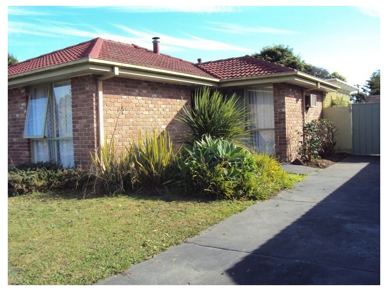 7 Mullin Crt, Cranbourne VIC 3977