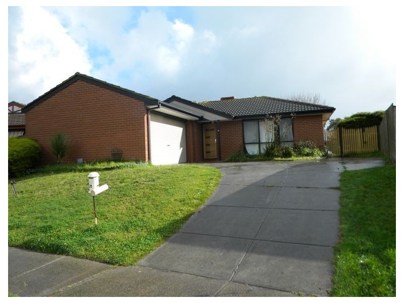 28 Andrea Crescent, Cranbourne North VIC 3977