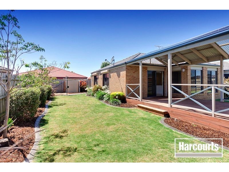 18 Phoenix Avenue, Cranbourne VIC 3977