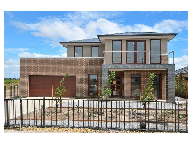 55 Mountainview Boulevard, Cranbourne North VIC 3977