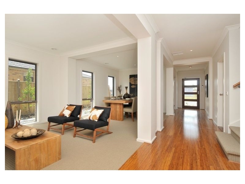 55 Mountainview Boulevard, Cranbourne North VIC 3977