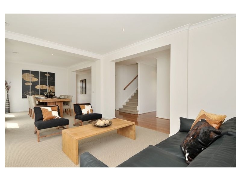 55 Mountainview Boulevard, Cranbourne North VIC 3977