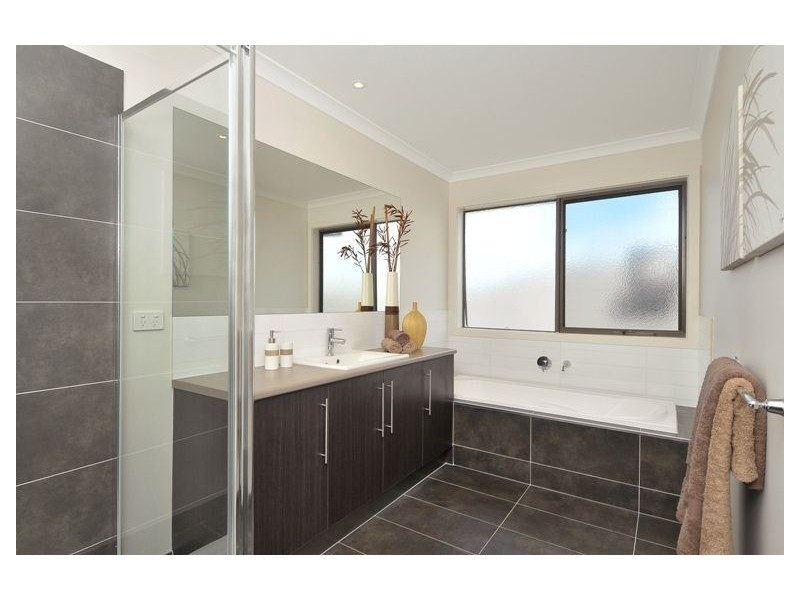 55 Mountainview Boulevard, Cranbourne North VIC 3977