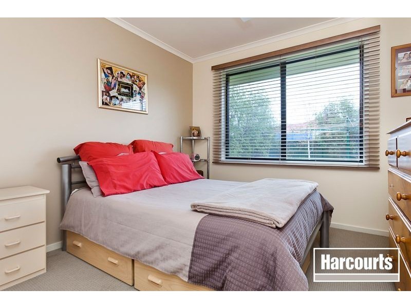 73 Harrington Crescent, Narre Warren South VIC 3805
