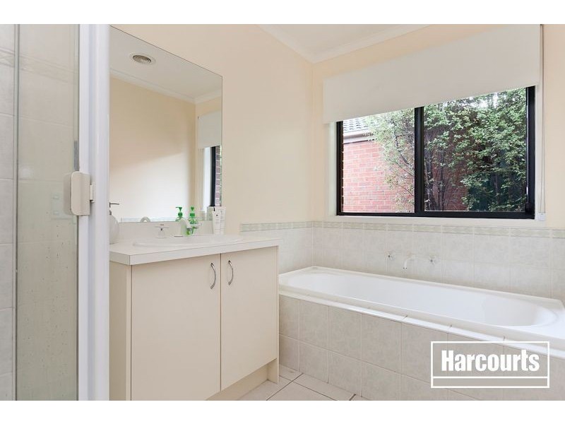 73 Harrington Crescent, Narre Warren South VIC 3805