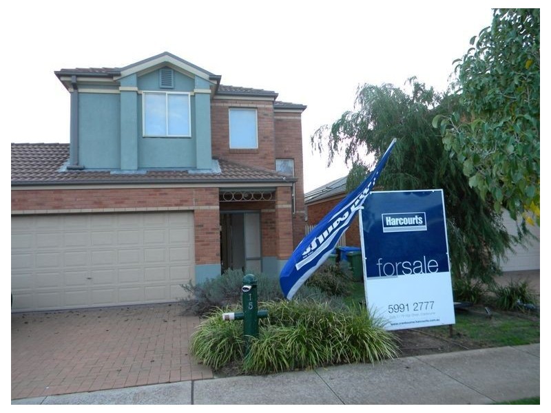 15 Boronia Avenue, Cranbourne VIC 3977