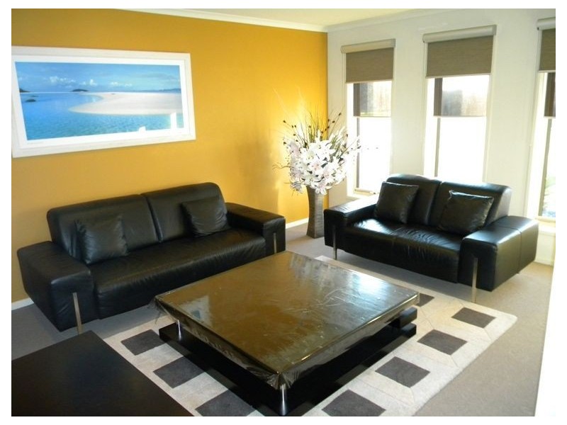 31 Penshurst Avenue, Cranbourne North VIC 3977