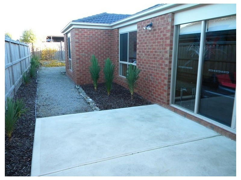 31 Penshurst Avenue, Cranbourne North VIC 3977