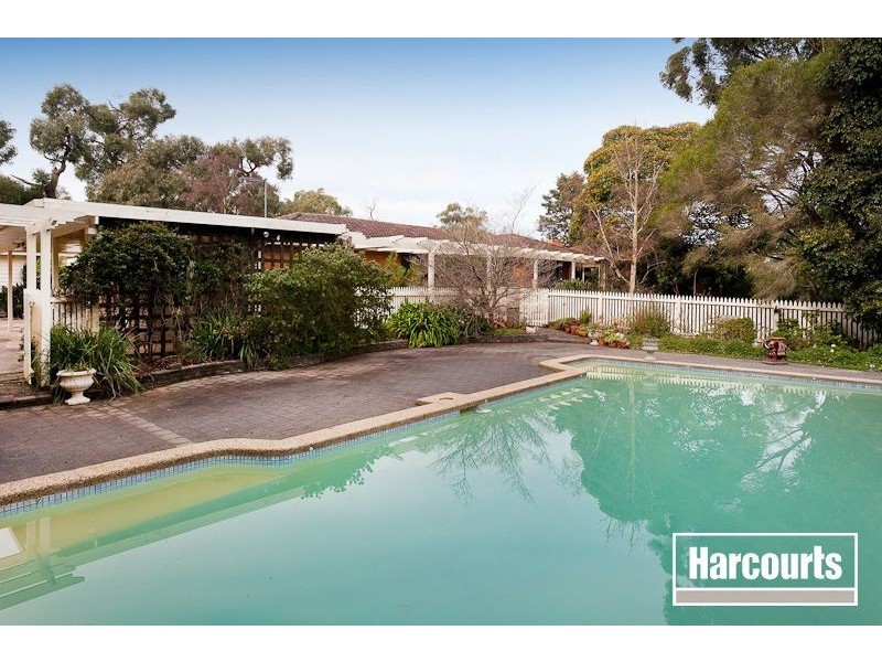 198 Smiths Lane, Cranbourne South VIC 3977