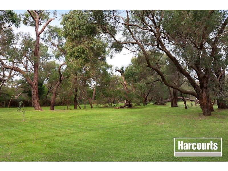 198 Smiths Lane, Cranbourne South VIC 3977