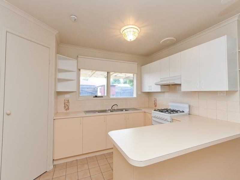 28 Denham Crescent, Cranbourne North VIC 3977