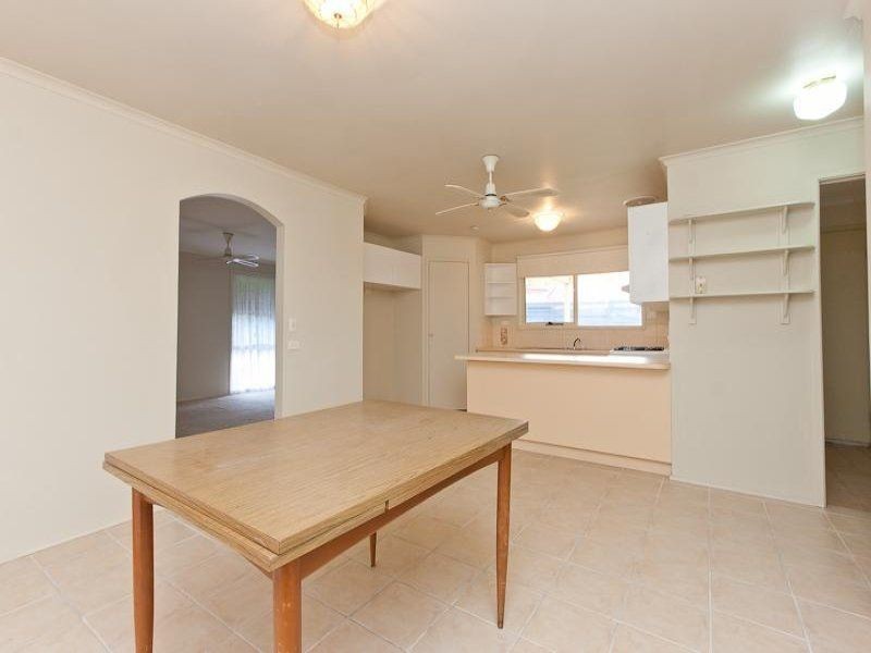 28 Denham Crescent, Cranbourne North VIC 3977