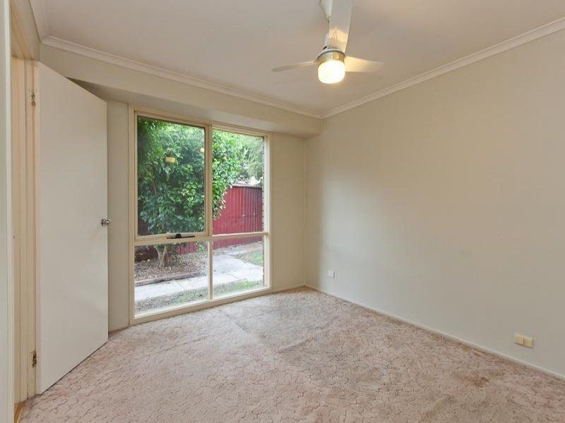 28 Denham Crescent, Cranbourne North VIC 3977