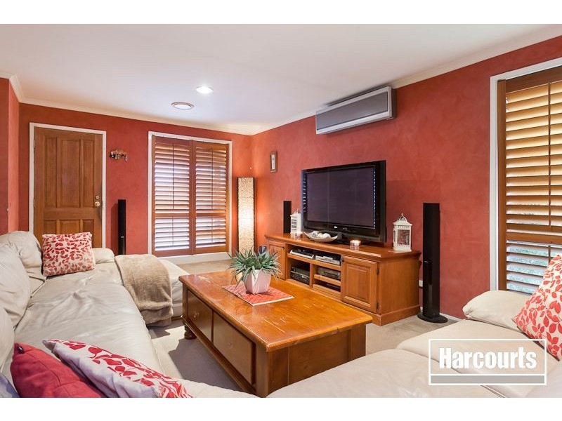 5 Dianne Court, Cranbourne VIC 3977