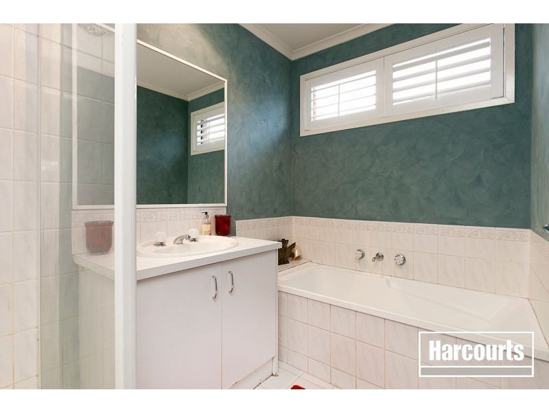 5 Dianne Court, Cranbourne VIC 3977