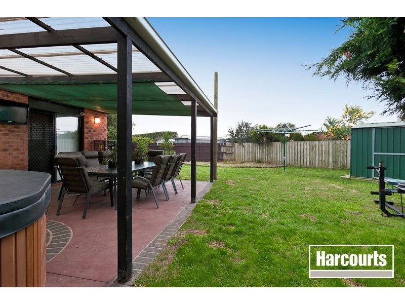 5 Dianne Court, Cranbourne VIC 3977