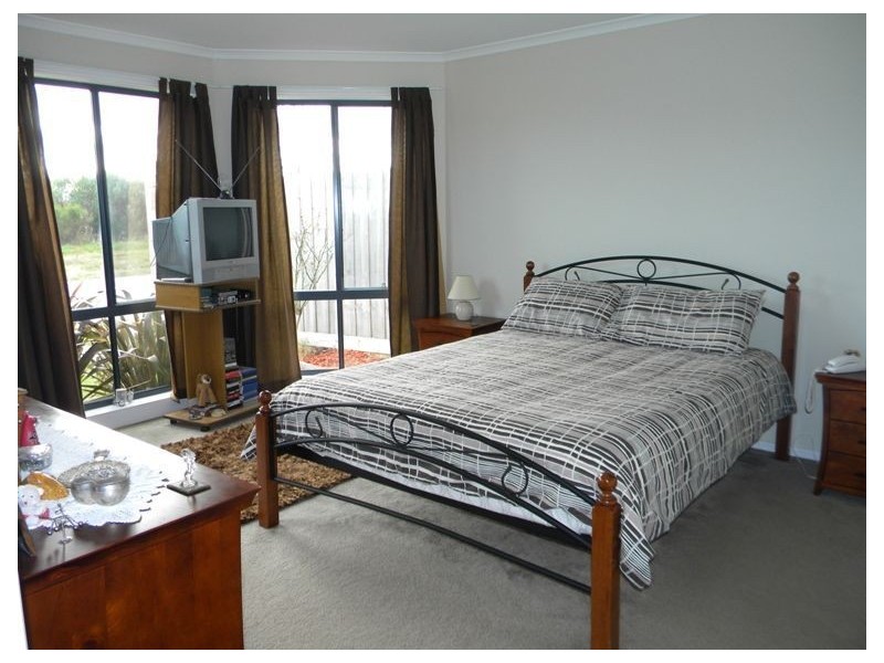 83 Breens Road, Cranbourne West VIC 3977