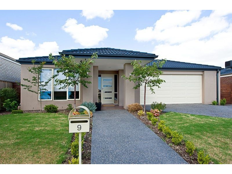 9 Oldis Court, Berwick VIC 3806